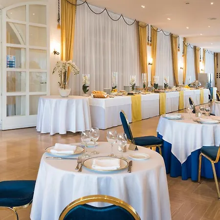 Отель Sant Alphio Garden &