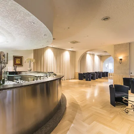 Hotel Sant Alphio Garden & 4*